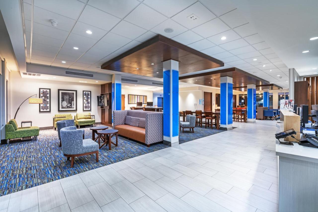 Holiday Inn Express & Suites - Parsons By Ihg Екстер'єр фото